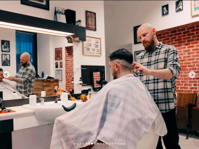 Barbier bei der Arbeit